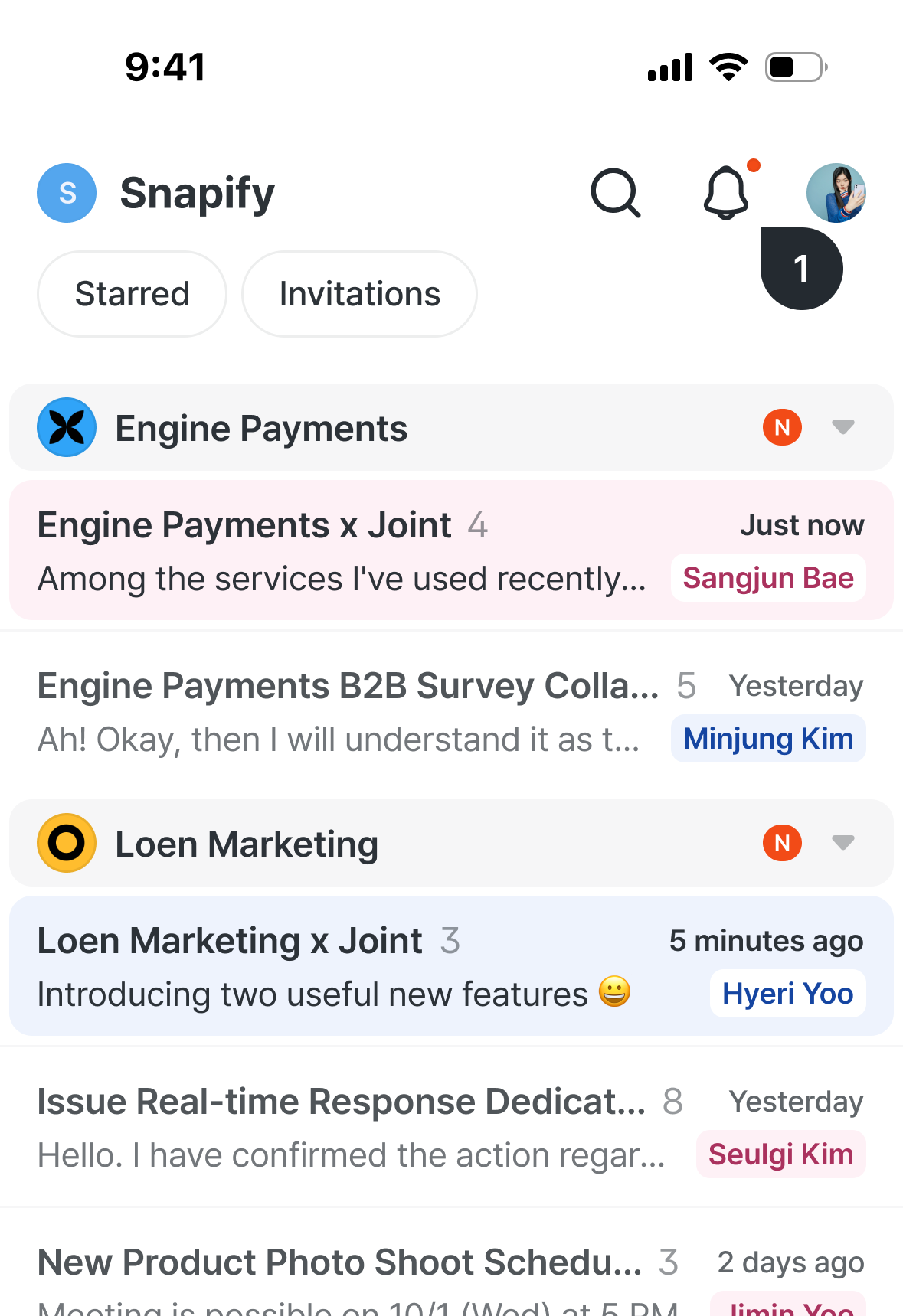 A red badge on the notification icon at the top of the home screen.